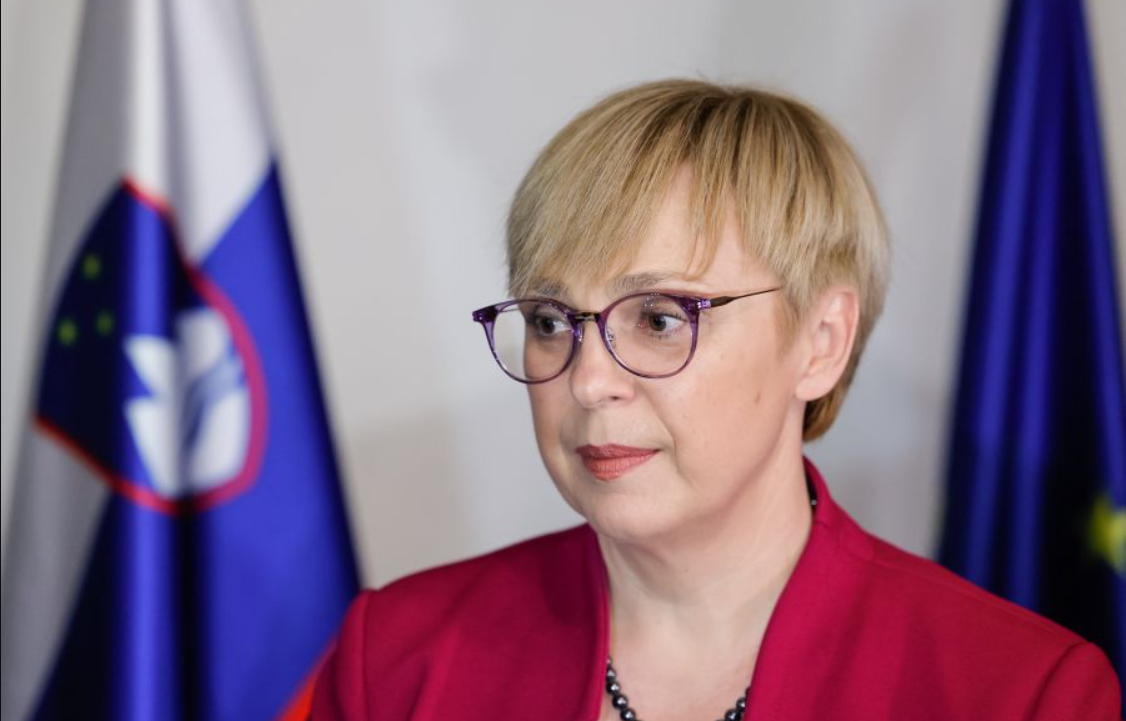 Президентка Словенії вважає, що ЄС потрібен "тихий діалог" з Росією