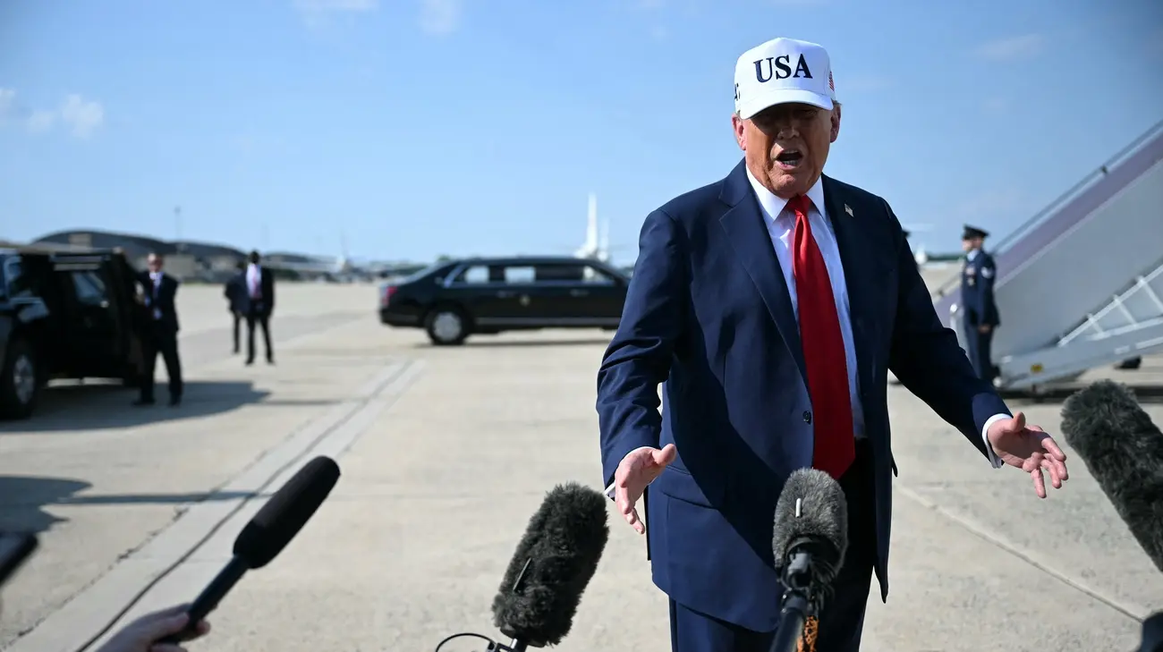 Трамп: Європа лише "говорить, а не діє" щодо санкцій проти Росії, продовжуючи купувати нафту