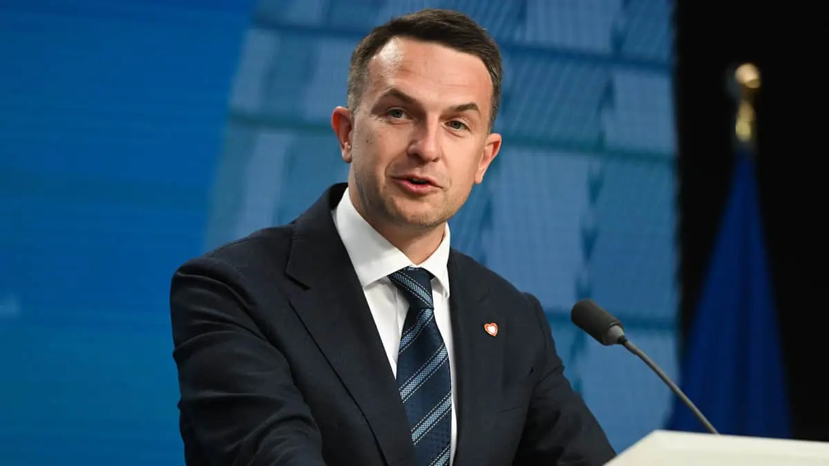 В уряді Польщі розповіли, що робитимуть після вето Навроцького на закон про допомогу українцям