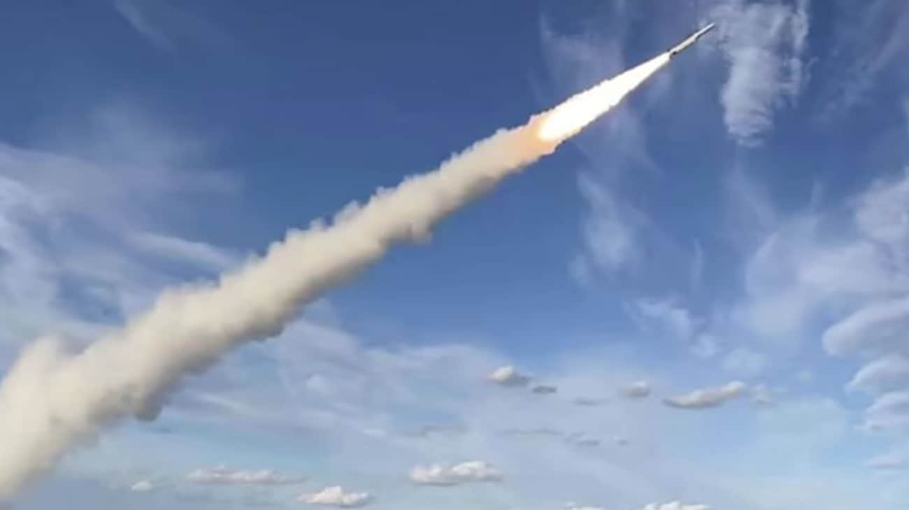 Росіяни вдарили балістикою по портовій інфраструктурі Одеси: є загиблі і поранені