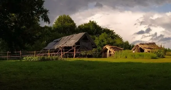 У Пліснеську на Львівщині археологи виявили військовий обʼєкт білих хорватів, гончарну майстерню