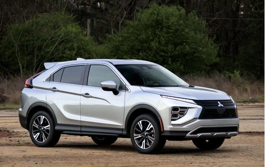 Mitsubishi Eclipse Cross – купе-кросовер, який поєднує стиль та прагматичність.