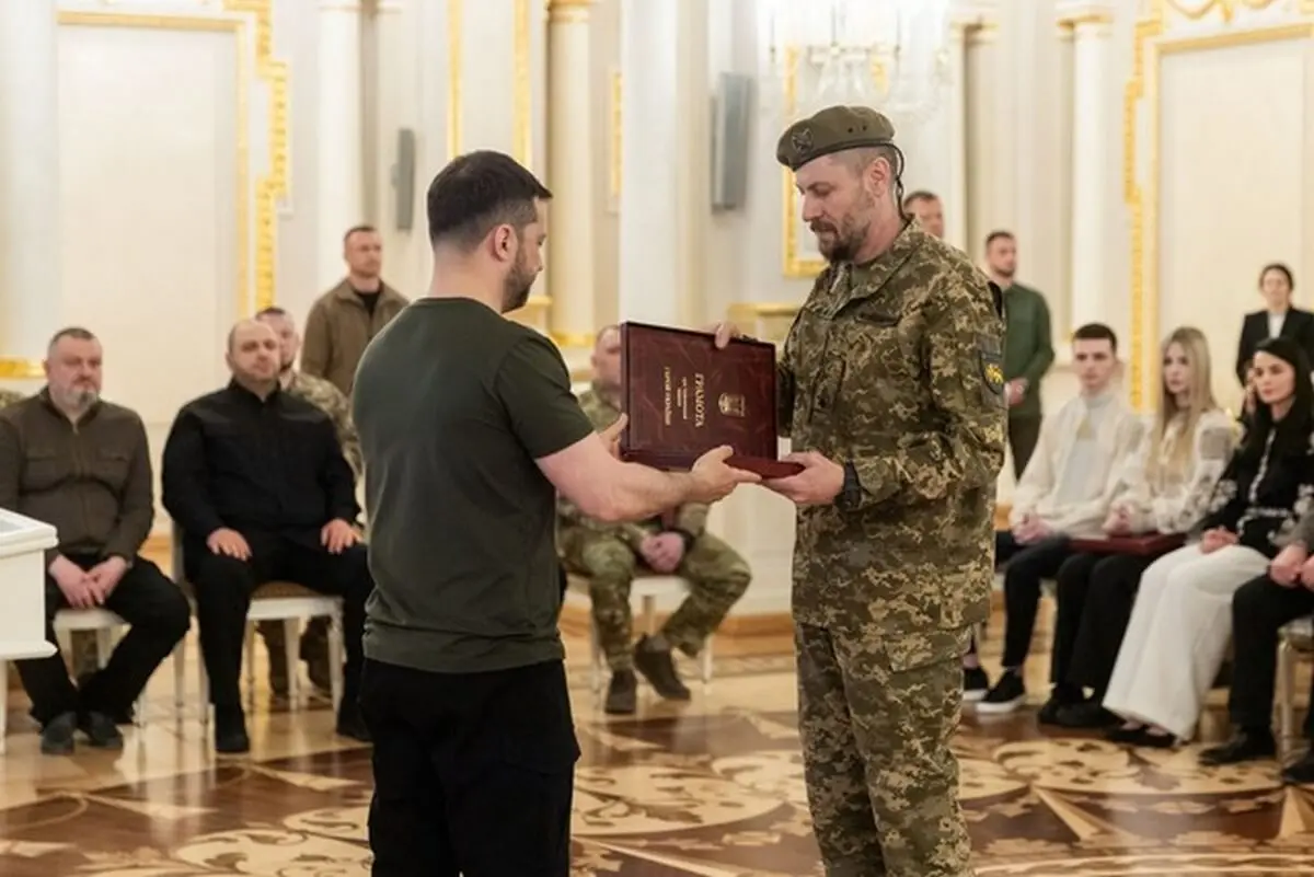 Штурмовик із Дніпра В’ячеслав Фесюра отримав найвищу державну нагороду «Золоту Зірку» від Зеленського