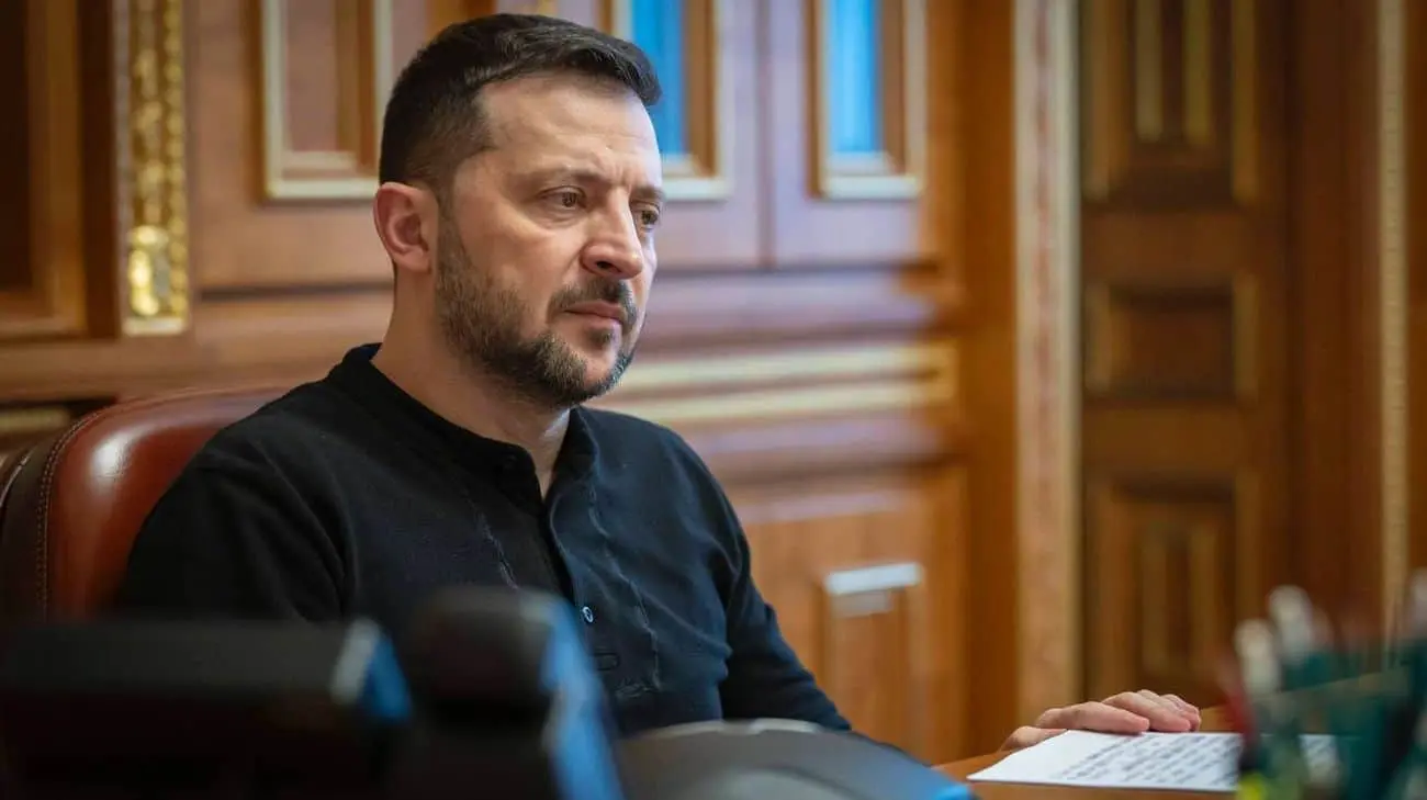Зеленському довіряють майже 50% українців, але Залужному більше – опитування