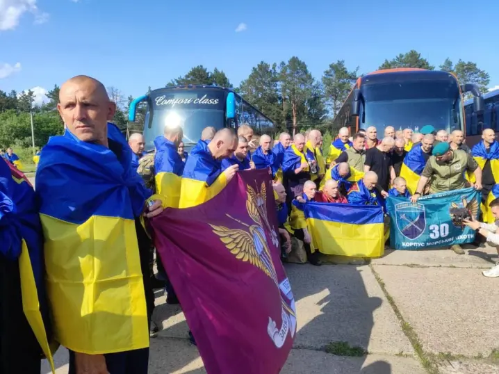 З російського полону додому повертаються троє буковинців