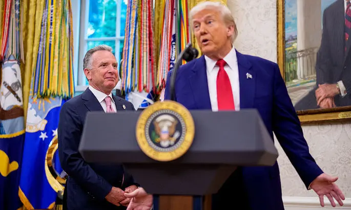 &quot;Они хитрые персонажи&quot;. Трамп прокомментировал введение санкций против России и визит Виткоффа в Москву