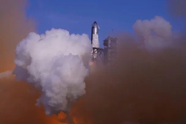 Ракета SpaceX Ілона Маска вибухнула: утворилася велика вогняна куля
