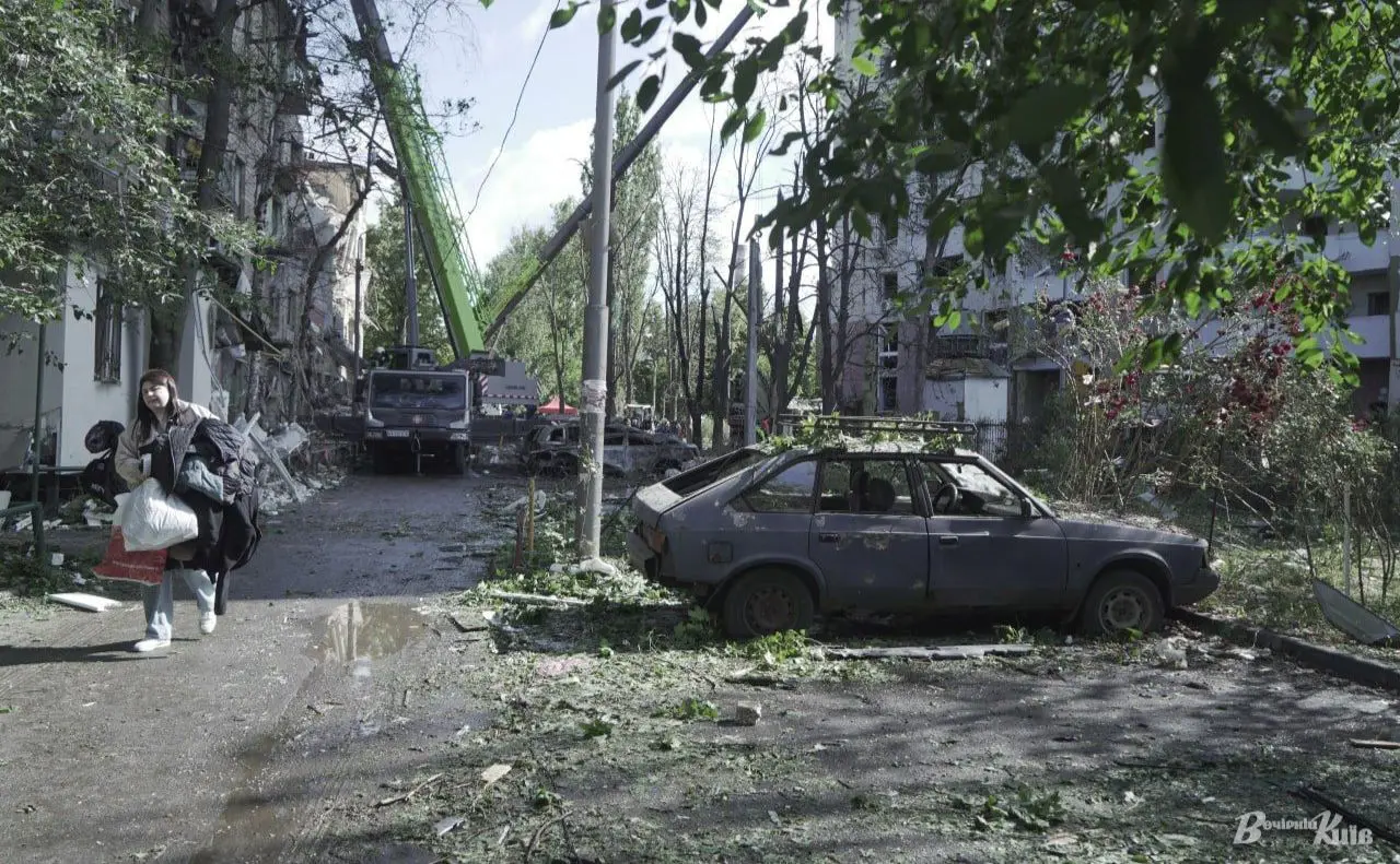 Київ виплатив гроші постраждалим від ворожих обстрілів: кому і скільки