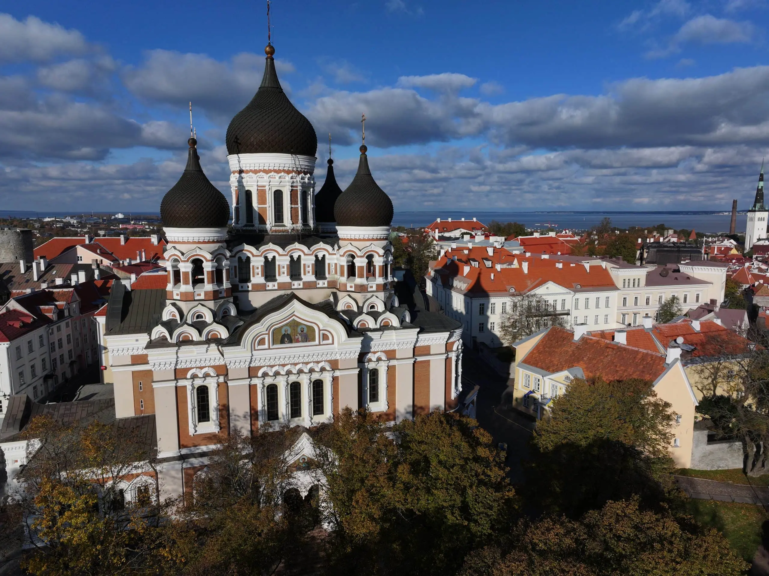 В Естонії повторно ухвалили закон для обмеження церков, що підтримують агресію РФ
