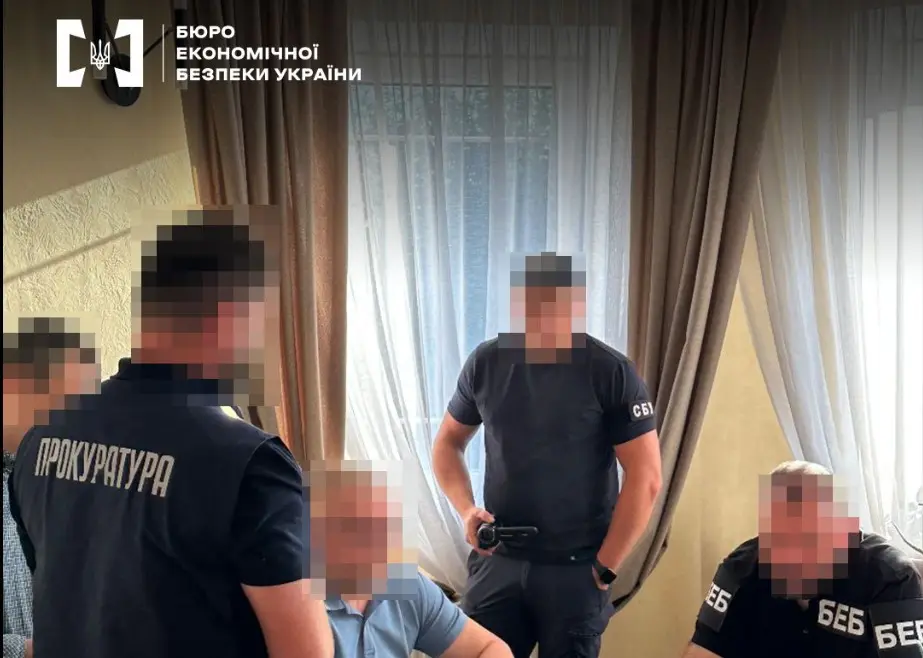 Детективи БЕБ на Вінниччині вручили підозру екскерівнику підприємства за розтрату 5 млн