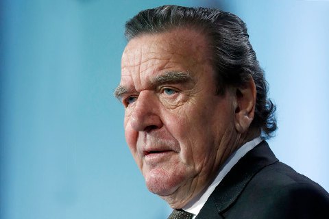 ЗМІ: німецький банк перестав перераховувати російську зарплату Шредеру 