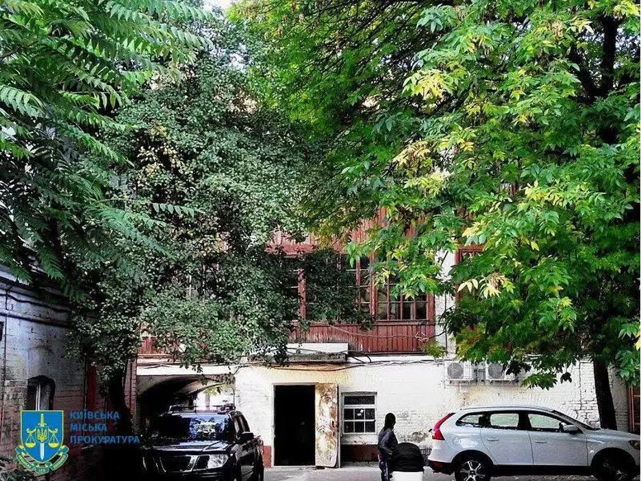 Прокуратура: суд повернув у комунальну власність незаконно приватизовані підвали столичного Подолу