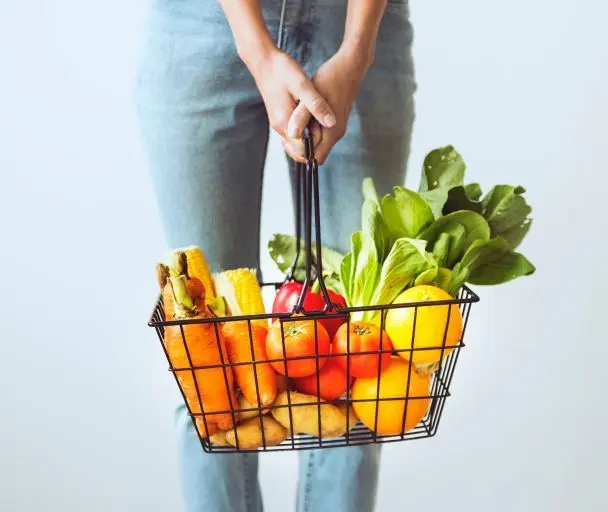 Продуктовий кошик подорожчав на 23%: експерт пояснив причини