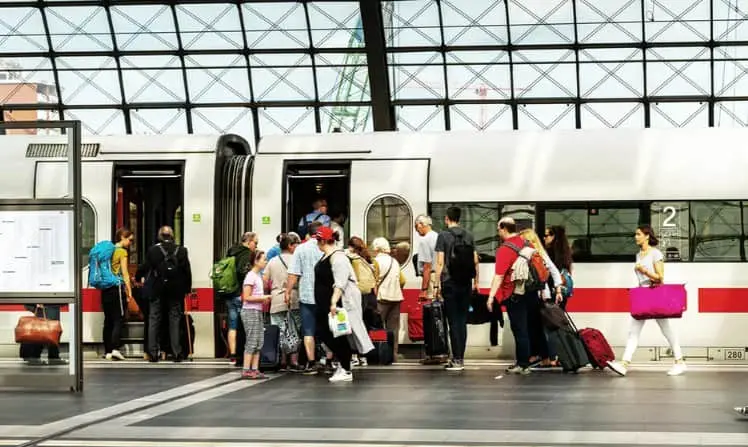 Deutsche Bahn критикують за скасування пільгового бронювання місць для родин
