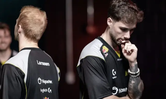 NAVI вылетели из LEC Summer 2025