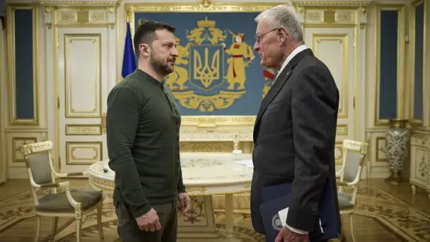 Зеленський пообіцяв Келлогу "повну інформацію" й чекає підтримки в тиску на РФ