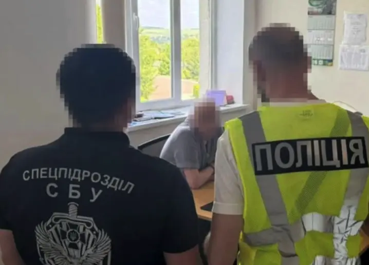 Вимагав хабар від важкохворої жінки: СБУ в Чернівецькій області викрила лікаря-онколога