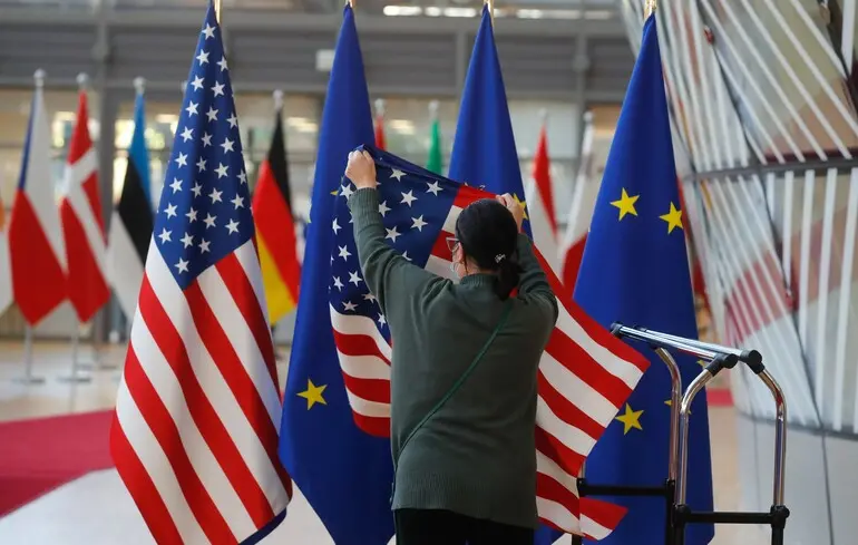 Візові зміни у США: віза до Штатів стане однією з найдорожчих у світі
