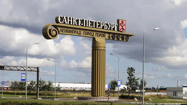 РФ атаковали дроны. В Подмосковье – взрывы, в Санкт-Петербурге горит предприятие: видео