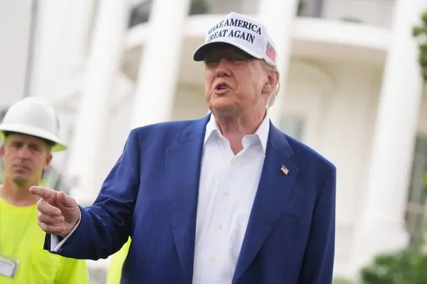 Головні події ночі: Трамп, атака на Сумщину та пожежа в Волгограді