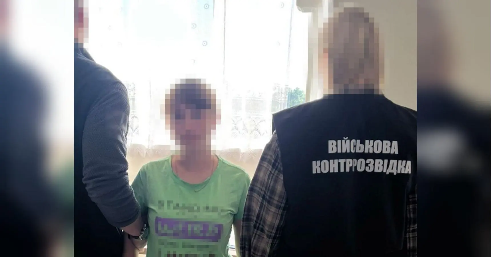 Шпигунка на підвіконні: встановила камеру біля ТЦК і коригувала атаки на Київщину і Чернігів