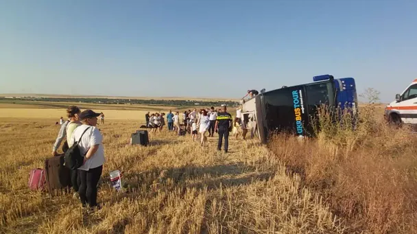 В Румунії перекинувся автобус з 55 українцями — деталі ДТП (фото)