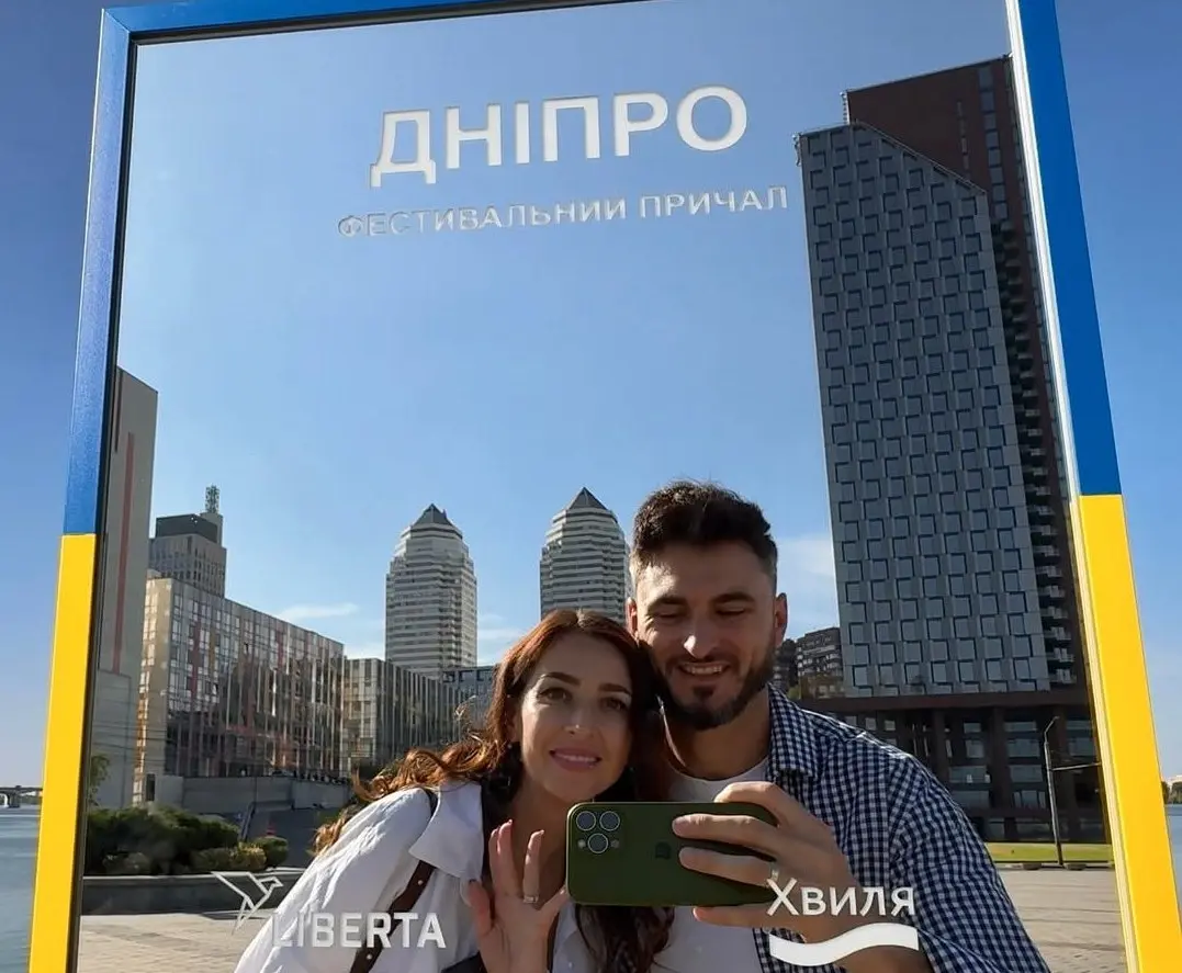 «Дніпро, ти дивуєш і зачаровуєш»: відомі тревел-блогери Узол і Манько відвідали наше місто