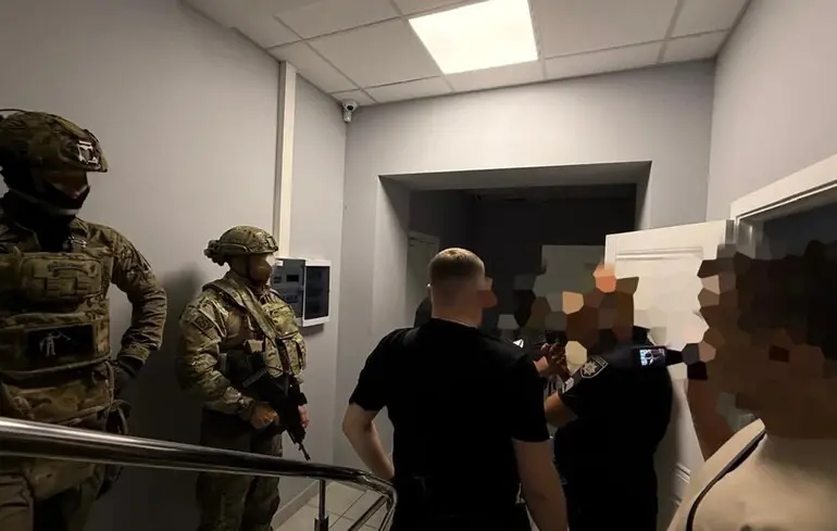 СБУ та ОГП проводять обшуки в детективів НАБУ