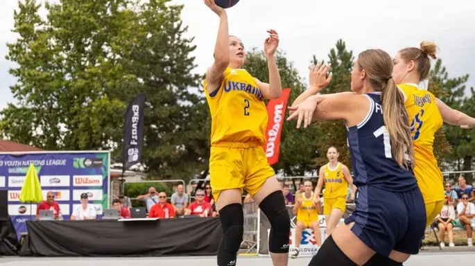 Жіноча та чоловіча збірні України U-20 програли Франції фіналі 2-го стопу Ліги націй 3х3