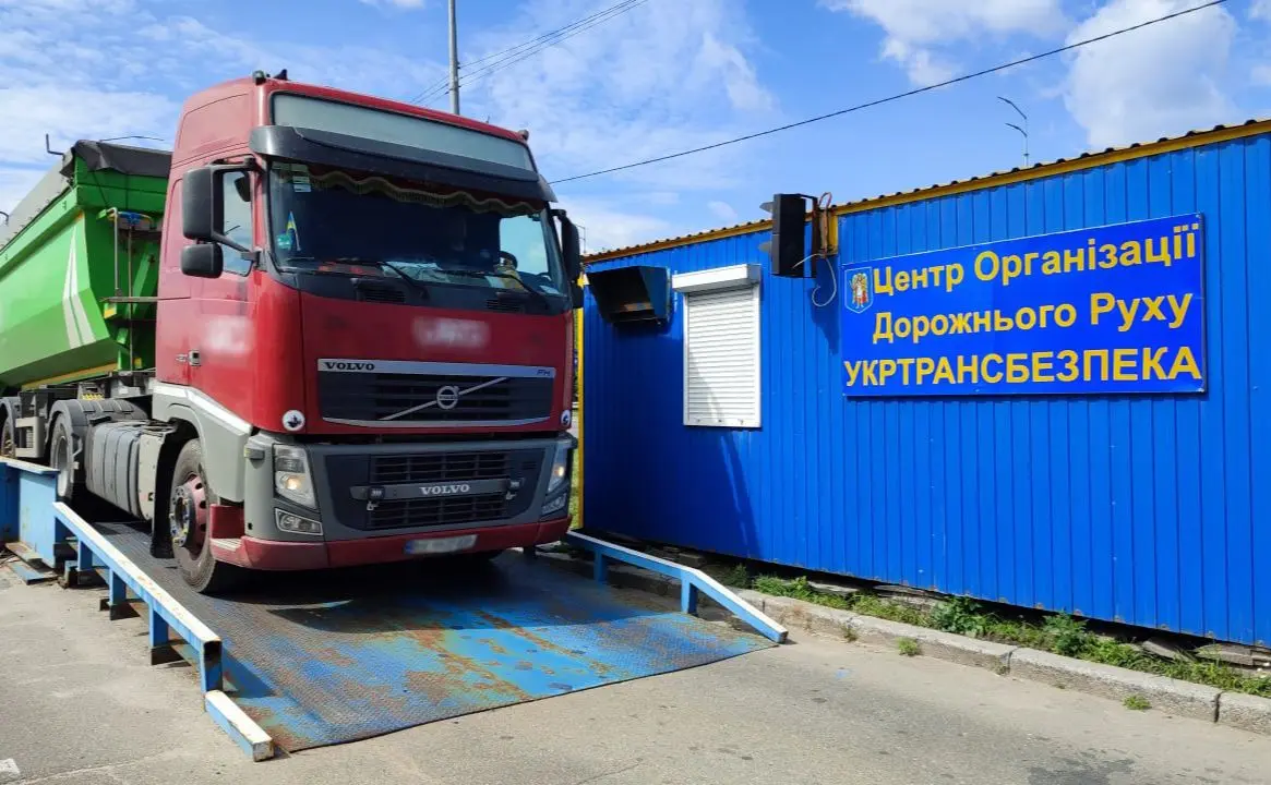У червні в пунктах вагового контролю перевірили 687 вантажівок з ознаками перевантаження