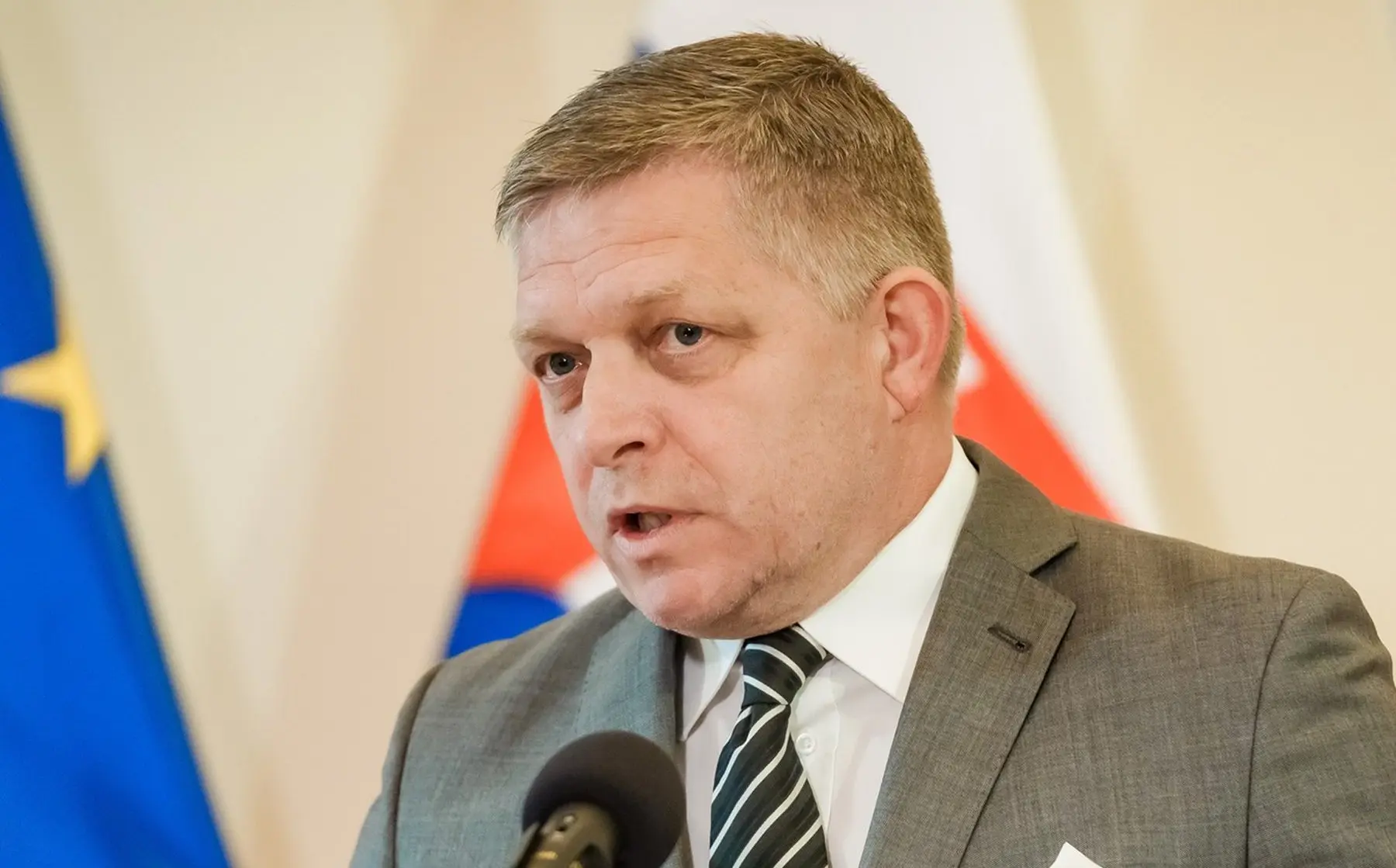 Фицо угрожает снова заблокировать санкции, если не будет соглашения по газу из РФ