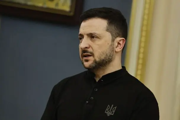 Зеленський схвалив подовження воєнного стану і мобілізації