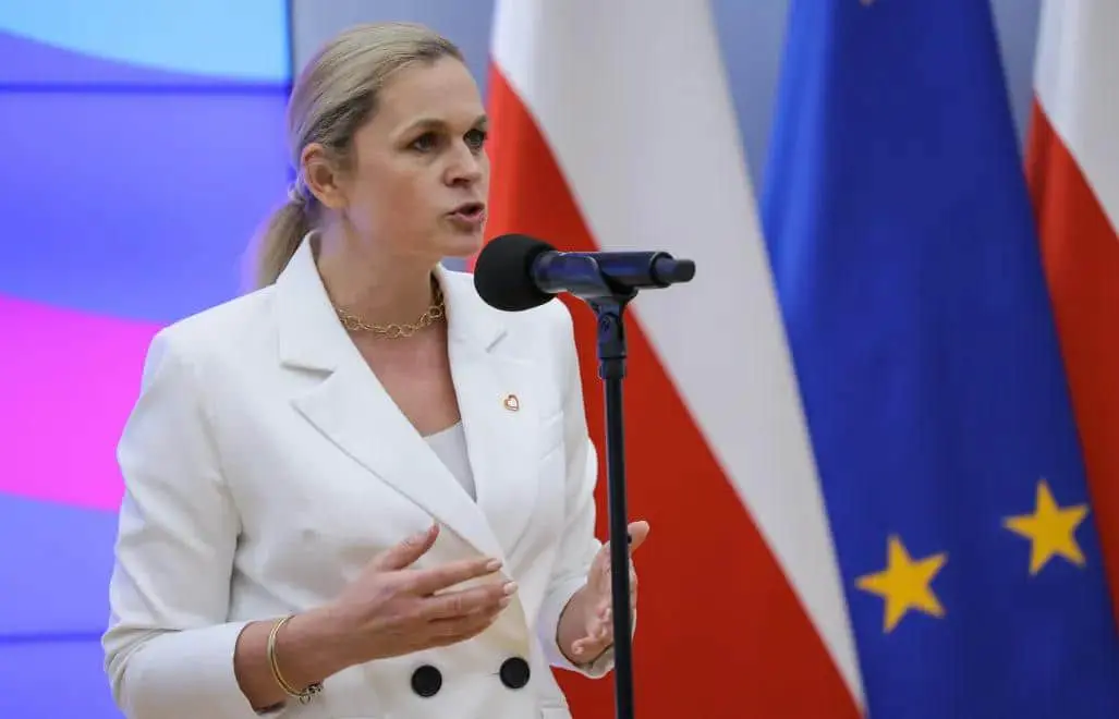 Польща звернулась до України через опис Волинської трагедії у шкільних підручниках