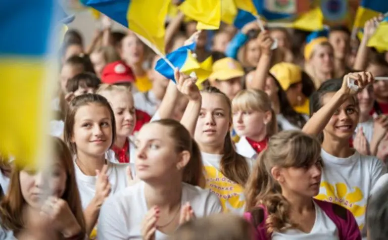 Всеукраїнський конкурс творчих робіт для молоді: шанс вплинути на майбутнє державної політики