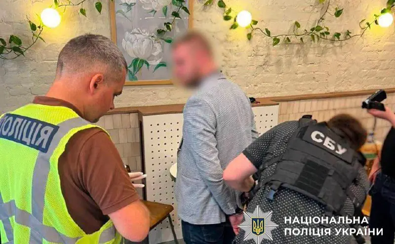 За 6 тисяч доларів обіцяв оновити дані в ТЦК без участі чоловіків: затримано підозрюваного