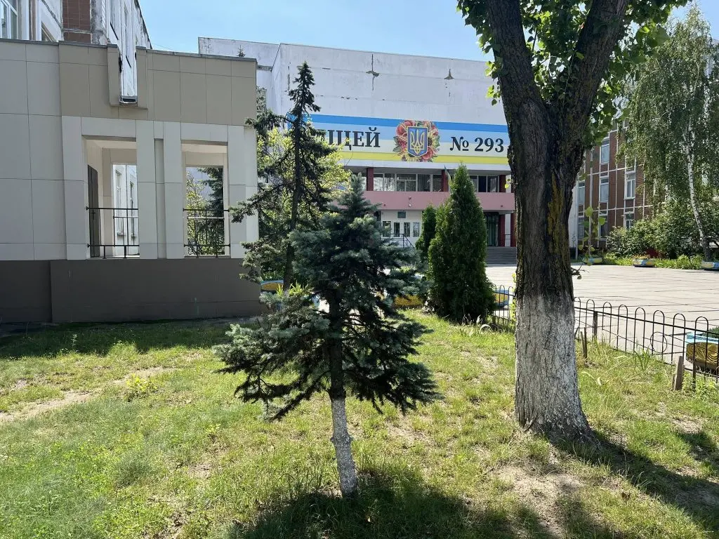 Ремонт ліцею №293 на Троєщині: заміна вікон та енергозбереження