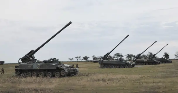 Росіяни намагаються обстрілювати Суми зі ствольної артилерії