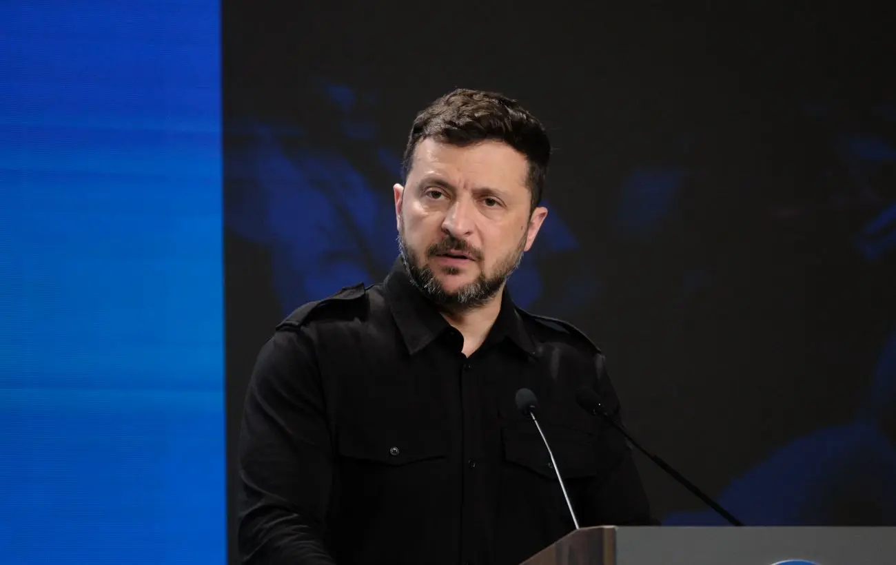 Зеленський про нічний терор росіян: спалили навіть склад з "гуманітаркою"