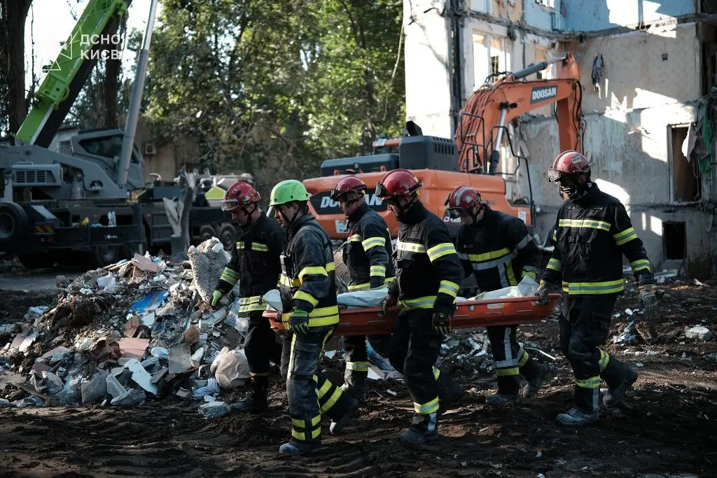 Атака росії у ніч на 31 липня вбила у Києві 28 людей, серед них три дитини