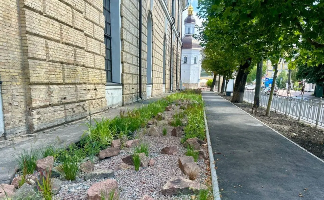 На Печерську привели до ладу вулиці, що ведуть до туристичних локацій міста