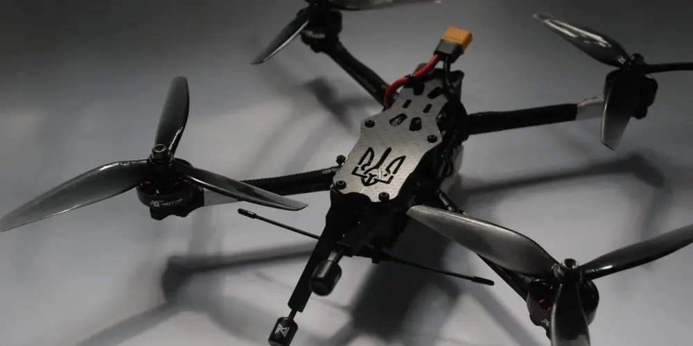 Броварська громада передала ЗСУ 30 FPV-дронів та шини