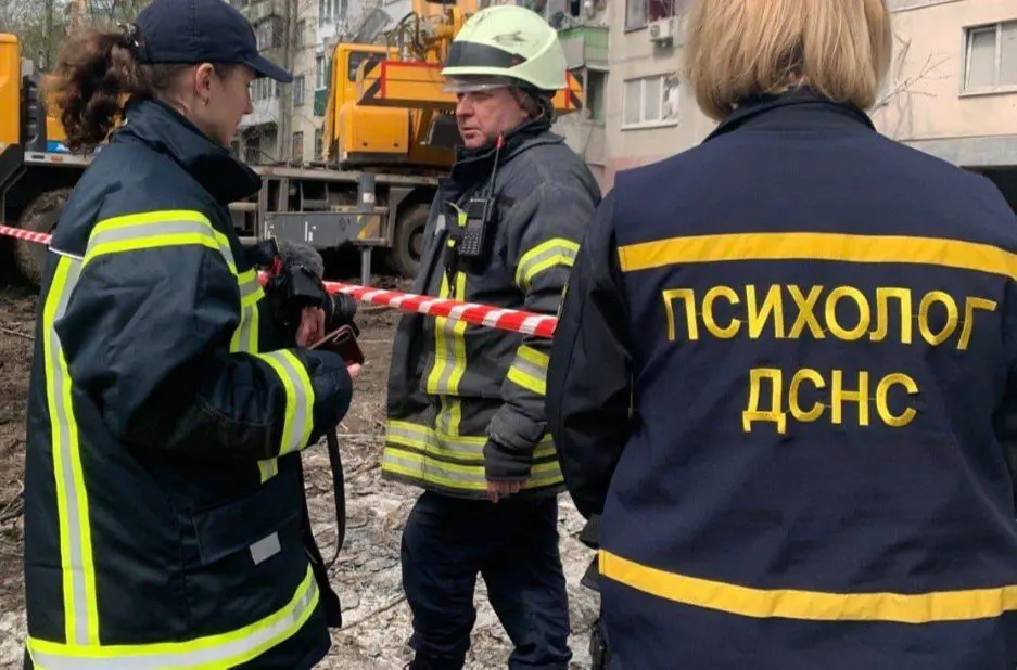 У Подільському районі розгорнули центр підтримки постраждалих після нічного обстрілу Києва