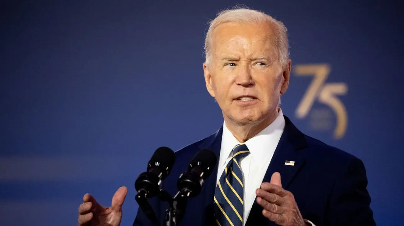 Байден застеріг, що Америку чекають "темні часи" через Трампа