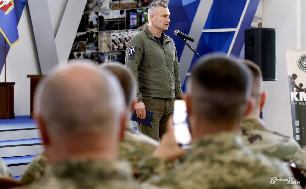 З нагоди Дня Героїв Кличко вручив нагороди військовим і волонтерам. ФОТО
