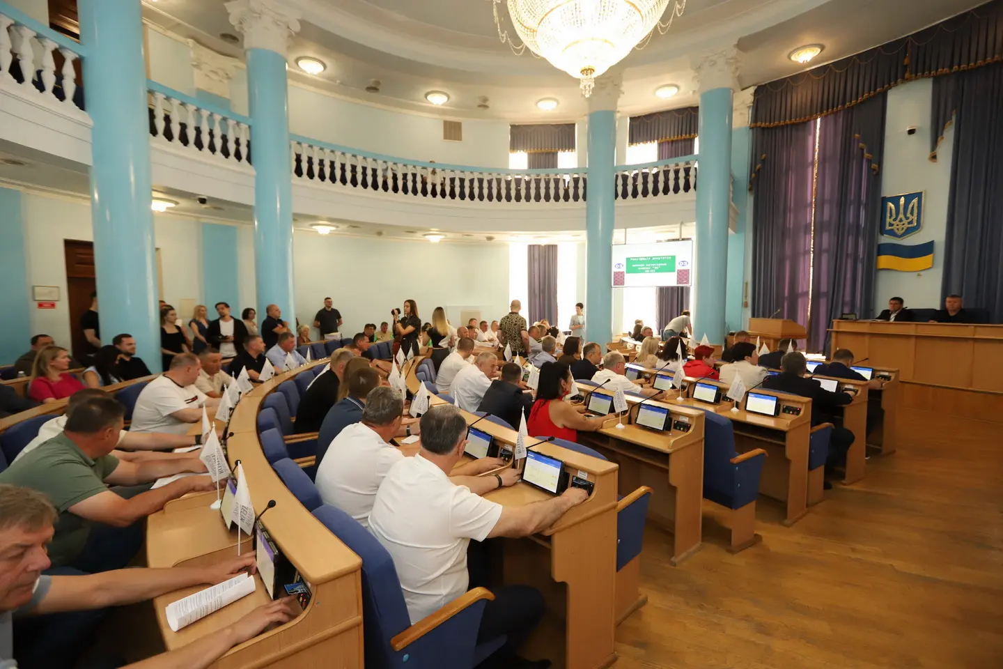 На сесії обласної ради підтримали військових