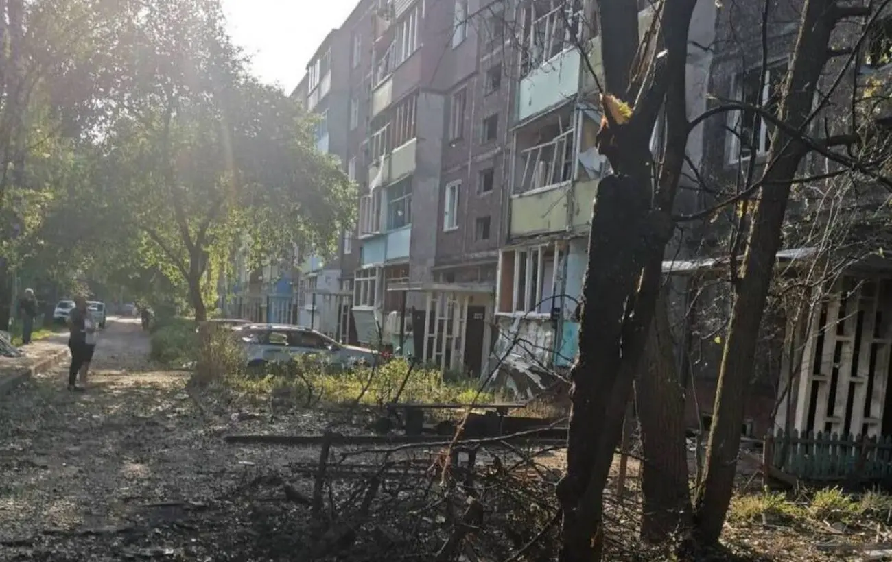 Обстріл Чернігова: у місті є постраждалі, з'явились фото руйнувань