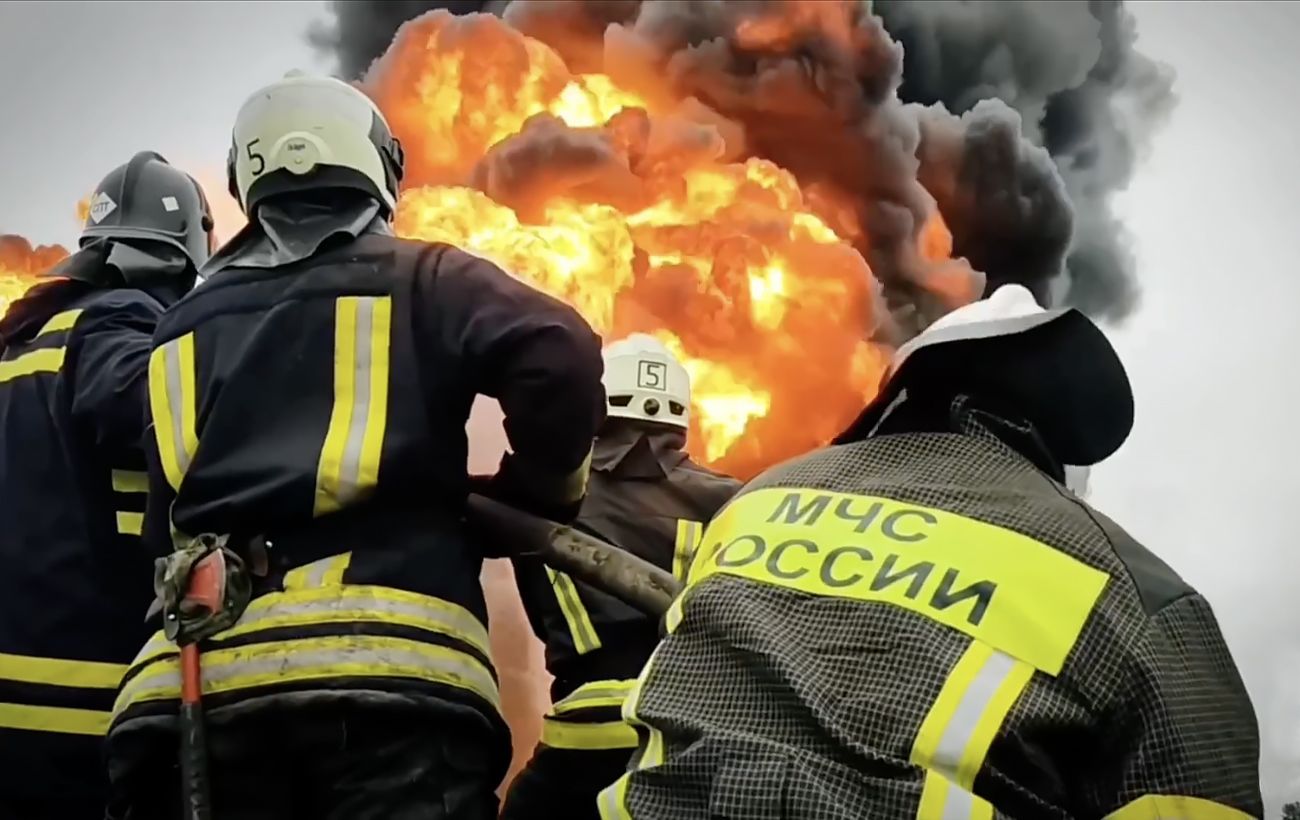 Під ударом важливий завод ворога. У РФ поскаржилися на масштабну атаку дронів