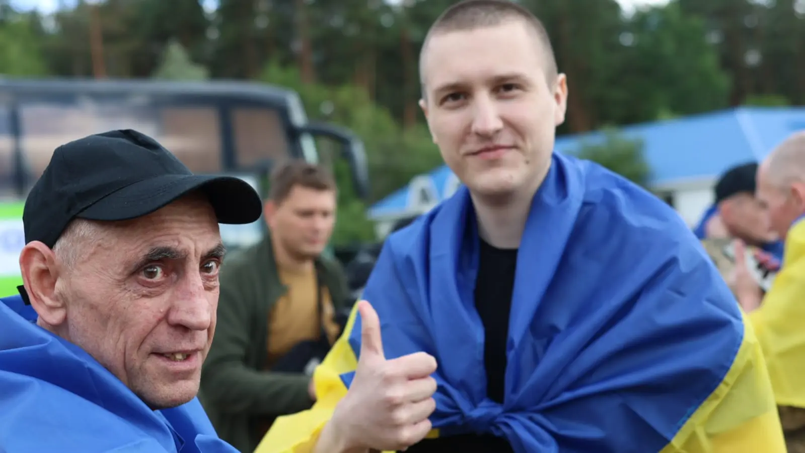 З російської неволі повернуто ще одну групу полонених, серед них і наймолодші Захисники України (фото)