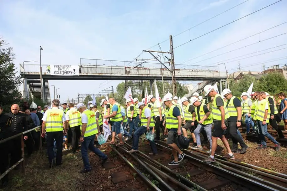 У Польщі страйкуватимуть працівники залізниці