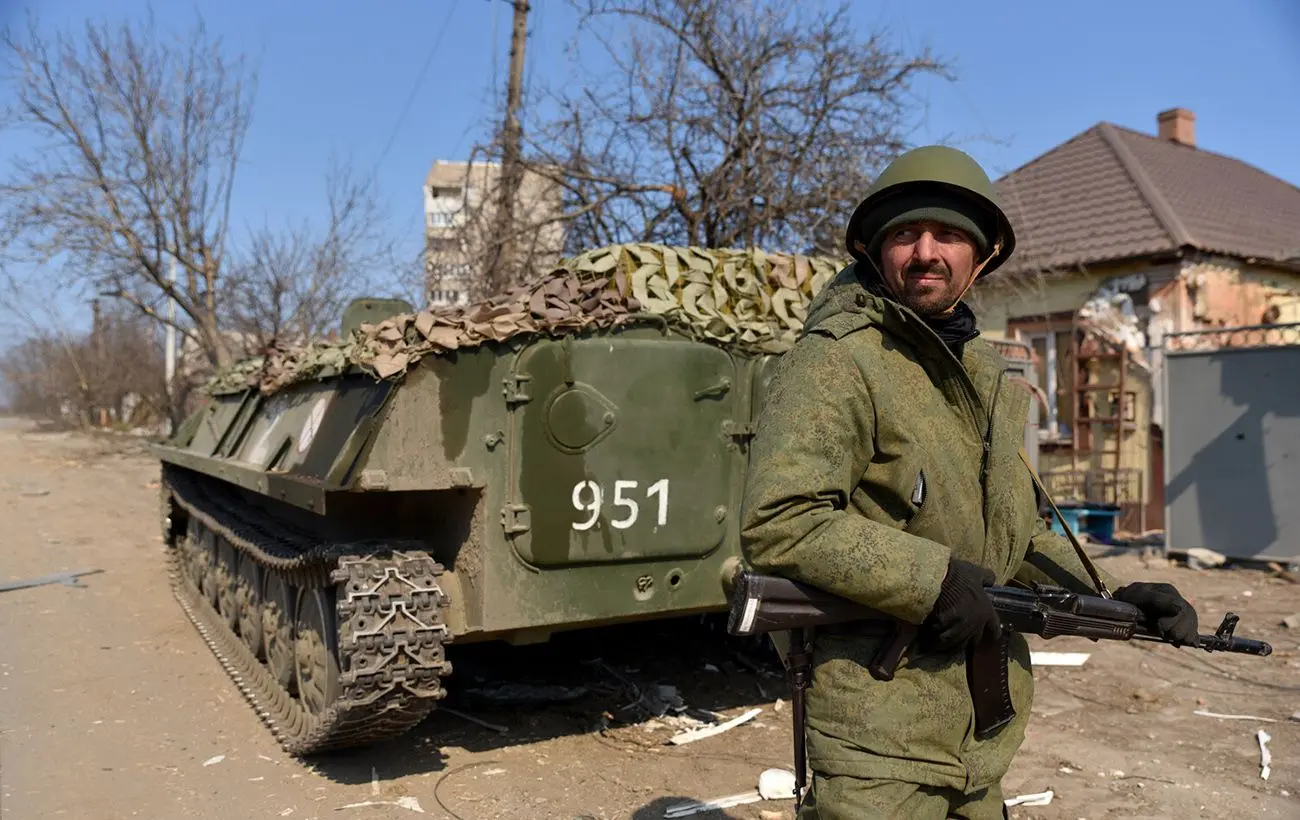 Українські військові зафільмували, як окупант покалічився пострілом із РПГ (відео)
